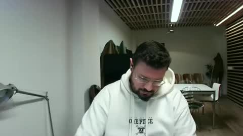 maythe4bwu online show from December 30, 9:37 am