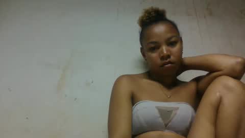 mbotyfeliciaa online show from January 14, 12:35 pm