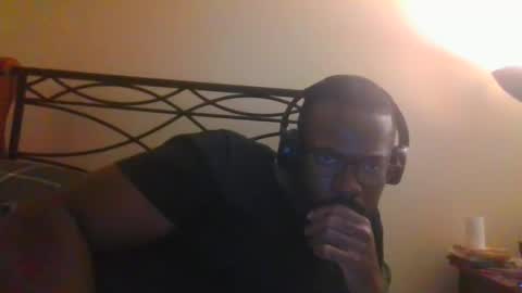 Snapshot of mbsupreme chatting on October 8, 4:29 am Mark online show from October 8, 4:29 am
