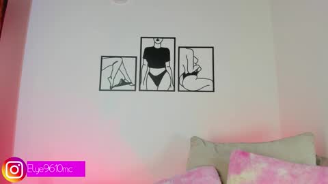 Ellie online show from December 19, 9:54 pm