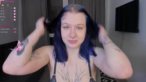 Sue online show from February 26, 8:56 pm