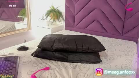 meeganfoox online show from March 12, 4:27 am