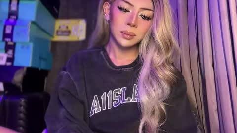 GODDESS OF ALL GODDESSES online show from March 27, 5:03 pm