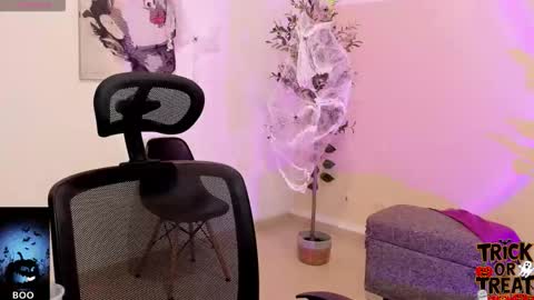 megaan_fooxxx online show from October 27, 2:06 pm