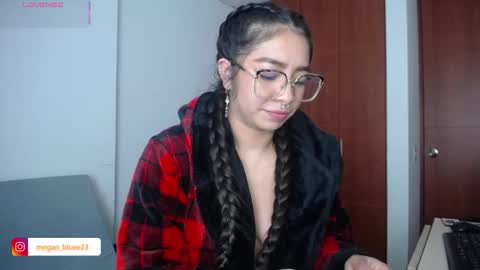 Megan Bluee online show from November 21, 4:43 am