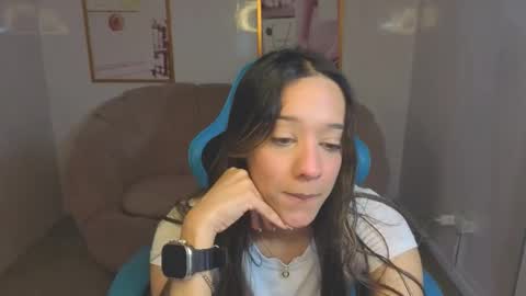 Snapshot of megan_collins_b chatting on September 20, 1:03 pm megan_collins_b online show from September 20, 1:03 pm
