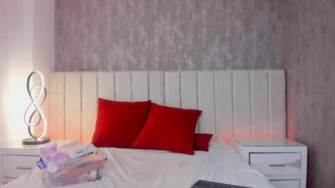 Carolina Paez online show from February 27, 11:37 pm