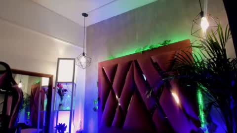 Snapshot of megan_inked_ chatting on March 1, 2:15 am online show from March 1, 2:15 am