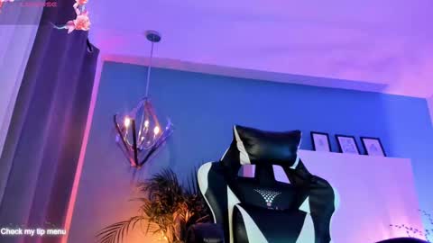 Snapshot of megan_inked_ chatting on October 1, 2:54 am online show from October 1, 2:54 am