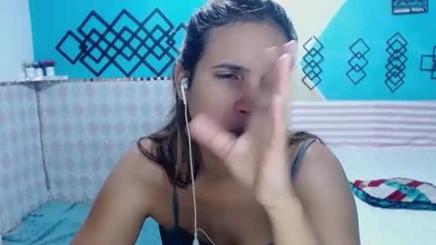 Snapshot of megan_little_ chatting on February 4, 2:17 am amanda online show from February 4, 2:17 am