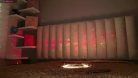     online show from February 5, 12:42 pm