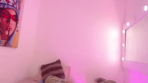 Snapshot of megan_shadow chatting on October 17, 8:35 pm Megan Shadow online show from October 17, 8:35 pm