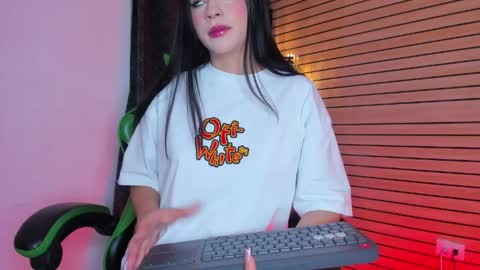 megan_vixenx online show from April 6, 2:42 am