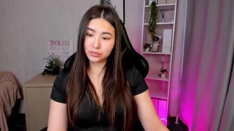 Megan online show from November 15, 9:33 am