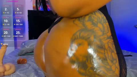 Kim  online show from October 4, 8:39 pm