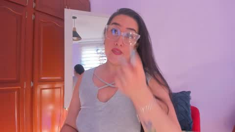 meganhotcurvy online show from December 5, 2:15 pm