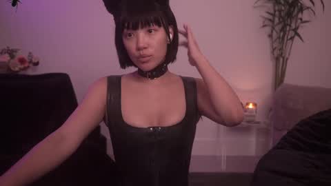 Snapshot of meganmei666 chatting on October 2, 2:32 am for more 3 online show from October 2, 2:32 am