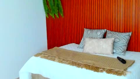 Megan online show from November 18, 12:52 pm