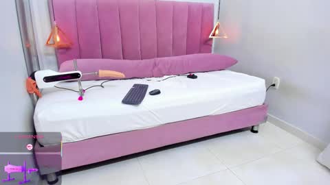 Megan  online show from December 3, 8:09 pm