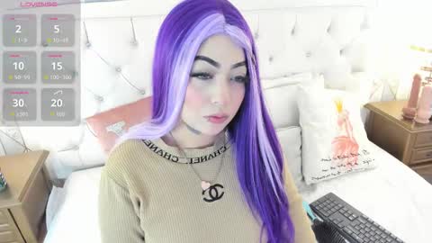 Snapshot of meganstar__ chatting on September 16, 11:56 am Megan online show from September 16, 11:56 am