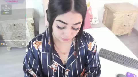 Snapshot of meganstar__ chatting on October 19, 12:21 pm Megan online show from October 19, 12:21 pm