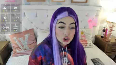 Snapshot of meganstar__ chatting on October 2, 11:42 am Megan online show from October 2, 11:42 am