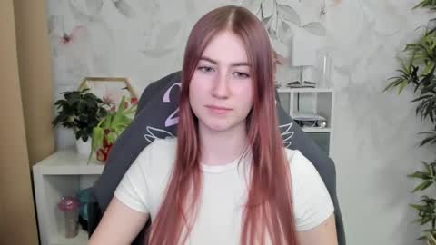 Snapshot of meganx_candy chatting on February 18, 6:15 pm Megan online show from February 18, 6:15 pm