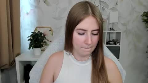 Snapshot of meganx_candy chatting on October 16, 12:49 pm Megan online show from October 16, 12:49 pm