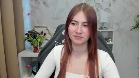 Snapshot of meganx_candy chatting on February 27, 7:08 am Megan online show from February 27, 7:08 am