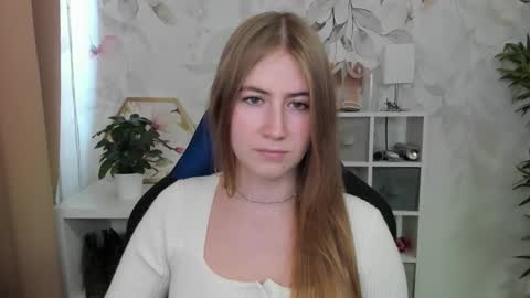 Snapshot of meganx_candy chatting on September 29, 12:37 pm Megan online show from September 29, 12:37 pm