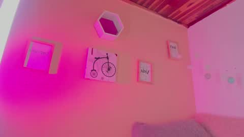 Meggan online show from February 28, 11:45 pm