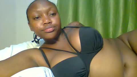 Snapshot of meghan_spice chatting on October 9, 5:18 pm meghan_spice online show from October 9, 5:18 pm