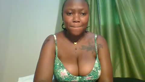 Snapshot of meghan_spice chatting on October 11, 1:27 pm meghan_spice online show from October 11, 1:27 pm