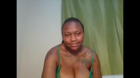 Snapshot of meghan_spice chatting on September 25, 6:48 pm meghan_spice online show from September 25, 6:48 pm