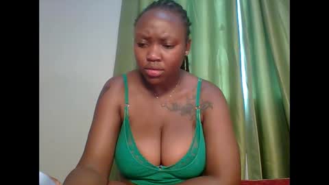 Snapshot of meghan_spice chatting on September 18, 7:45 am meghan_spice online show from September 18, 7:45 am