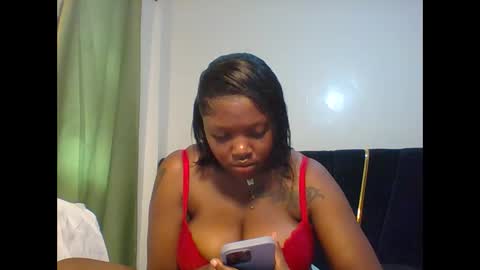 Snapshot of meghan_spice chatting on October 26, 9:10 am meghan_spice online show from October 26, 9:10 am