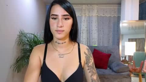 Snapshot of mei_naughtycat chatting on February 21, 11:10 pm Mei online show from February 21, 11:10 pm