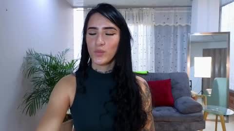 Snapshot of mei_naughtycat chatting on February 10, 8:21 pm Mei online show from February 10, 8:21 pm