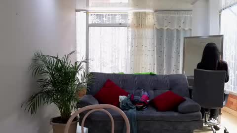 Snapshot of mei_naughtycat chatting on February 15, 7:28 pm Mei online show from February 15, 7:28 pm