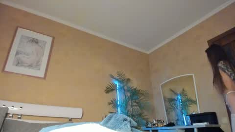  Start every day 2000 - 700 online show from April 8, 10:13 pm