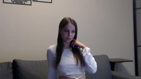 meladams online show from September 24, 9:32 pm