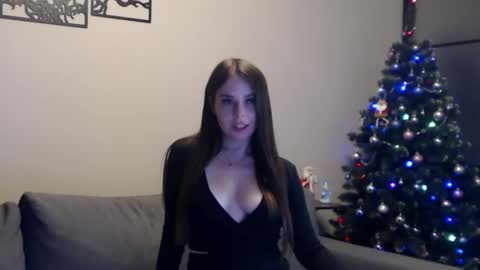 meladams online show from December 19, 8:48 pm