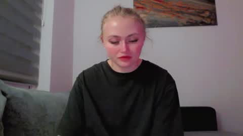 Melania online show from December 19, 7:20 pm