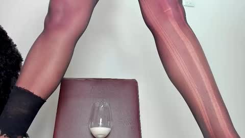 Melania online show from December 19, 1:28 pm