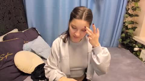 Melanie online show from November 19, 9:30 am