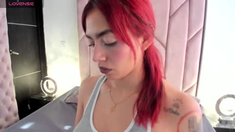 Melanie roux  online show from November 12, 12:18 pm