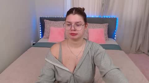 Melanie online show from November 23, 5:16 am