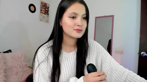 mel  online show from February 12, 6:22 pm