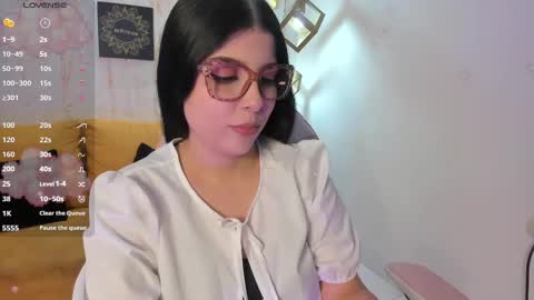 Snapshot of melaniegrayx chatting on February 18, 5:53 pm melaniegrayx online show from February 18, 5:53 pm