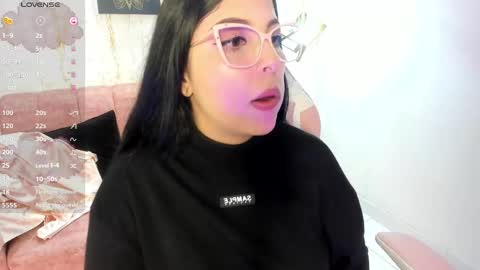 Snapshot of melaniegrayx chatting on February 22, 5:57 pm melaniegrayx online show from February 22, 5:57 pm